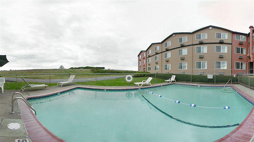 Quality Inn & Suites Springfield Exterior photo
